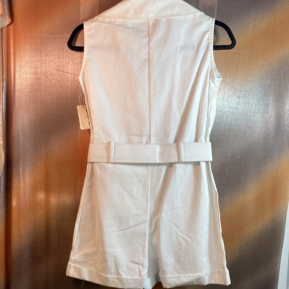 𝅺VINTAGE 70’s white sleeveless‎ romper shorts Size 8  126 36” chest. NWT - Picture 4 of 5